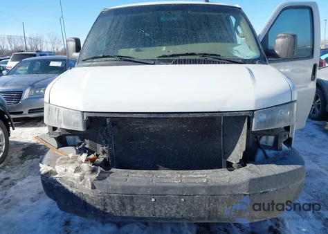 2018 Chevrolet Express 2500 Work Van из США, поврежденный, VIN 1GCWGAFP8J1334014